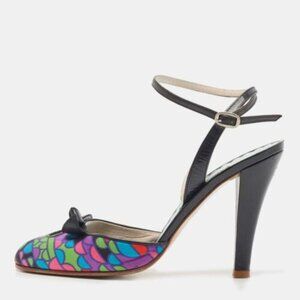 MARC JACOBS SILK HEELS NEW